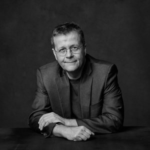 Christian Bök : portrait en noir et blanc