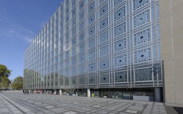 Institut du monde arabe, Paris, partenaire du programme Constellation du Centre Pompidou : vue de la façade sud