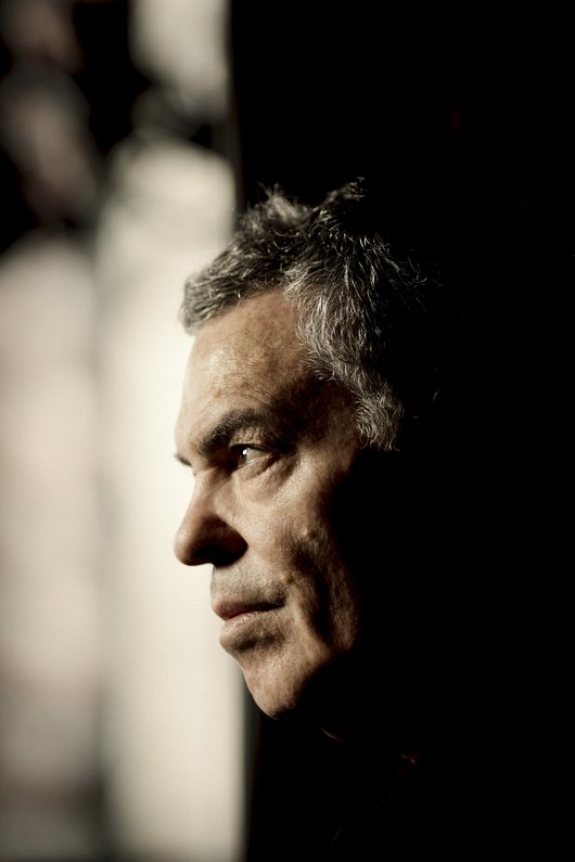 Amos Gitai - portrait de profil