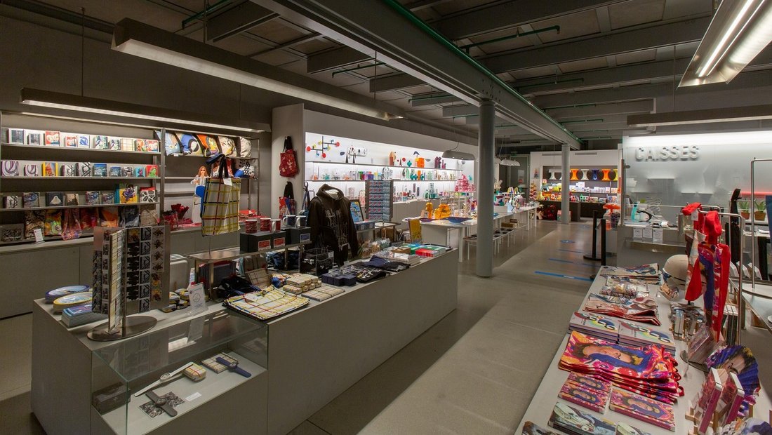 Escaparate de la tienda del Centre Pompidou