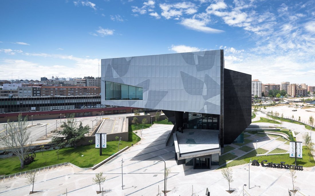 CaixaForum Zaragoza : vue de la façade
