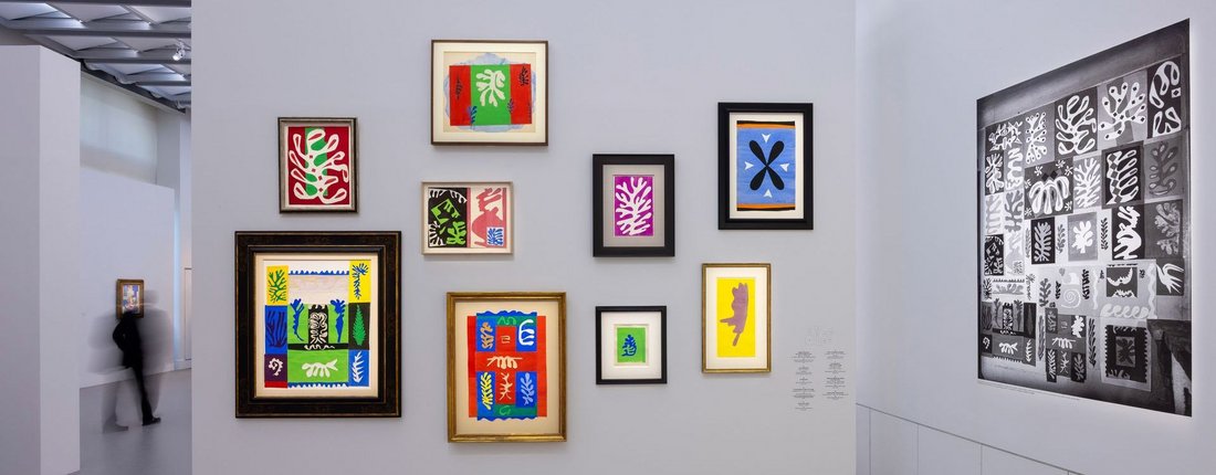 Ensemble de gouaches découpées