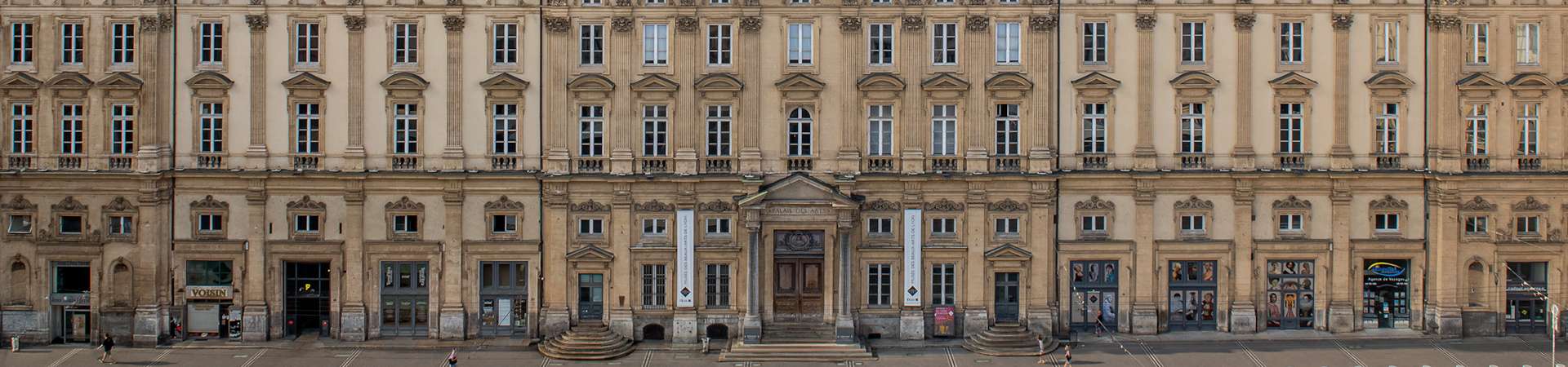 Musée des Beaux-Arts de Lyon : détail de la façade d'entrée