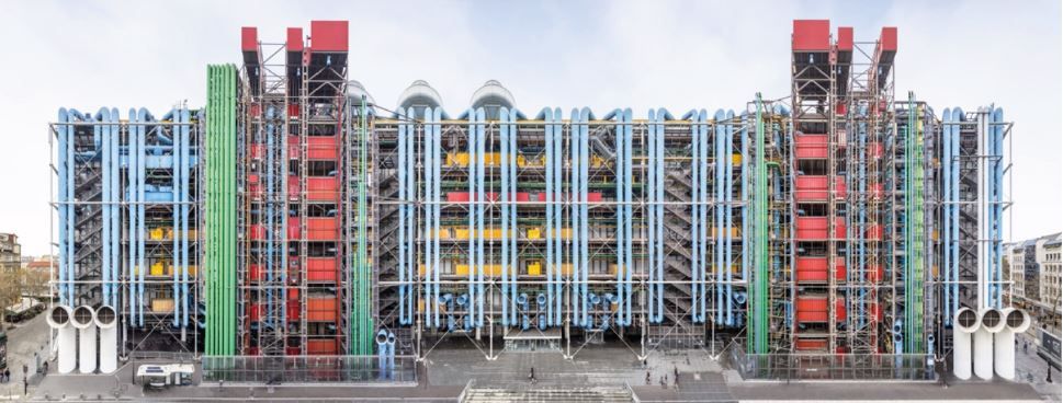 Façade est du Centre Pompidou, rue Beaubourg - les tuyaux