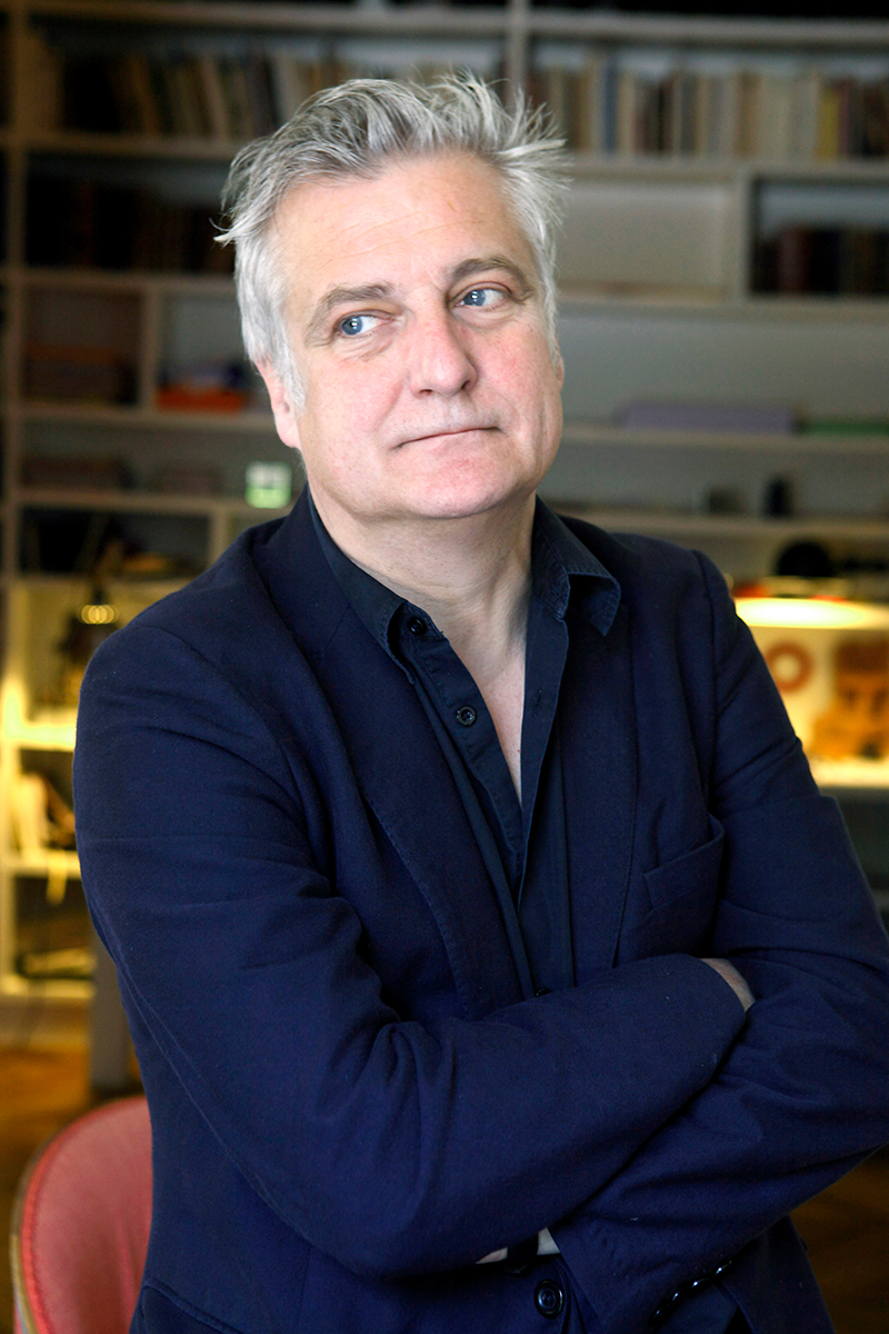 Portrait d'Olivier Cadiot Photo © H. Bamberger